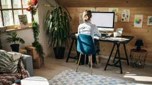 Time to Adapt: How Freelancers Can Stay Ahead of the Curve in 2024